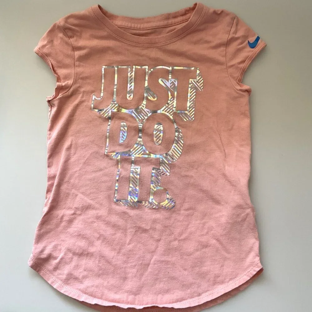 NIKE ATHLETIC CUT THE NIKE TEE SHIRT